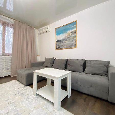 Comfortable Apartment, Samal 2 Almaty Exterior photo