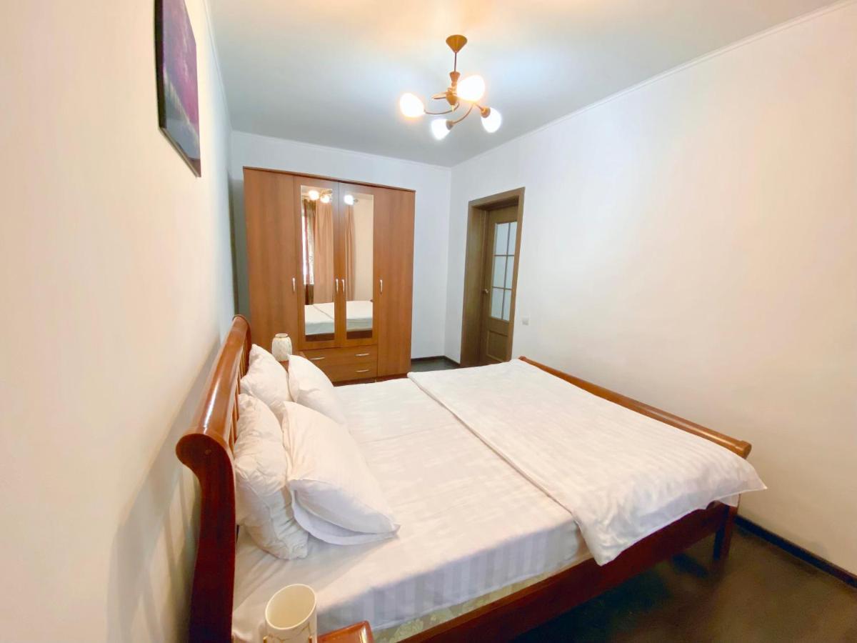 Comfortable Apartment, Samal 2 Almaty Exterior photo