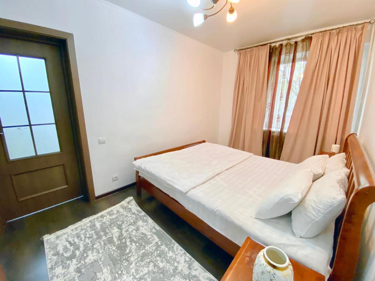 Comfortable Apartment, Samal 2 Almaty Exterior photo